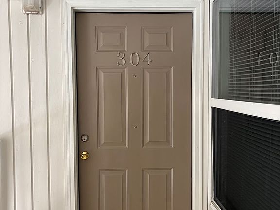 2nd image of 1501-304 Graduate Ln