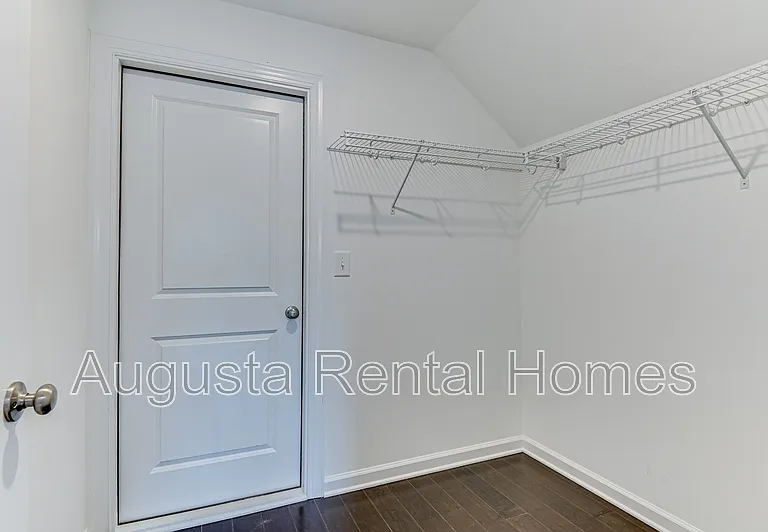5107 Heathbrook Dr — Photo 31