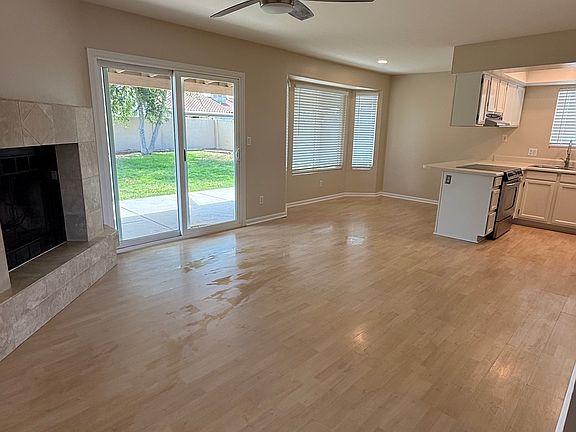 5th image of 2229 W Calle Del Norte Dr