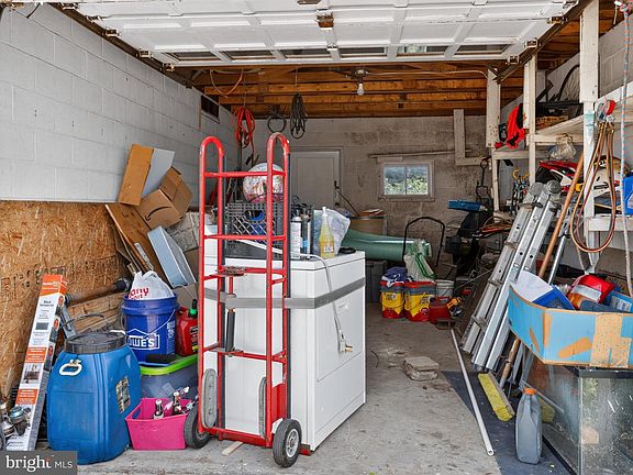 3rd image of 10 W Sherman St