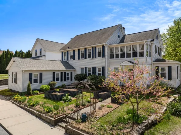 72-76 School St, Northbridge, MA 01534