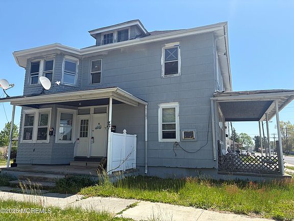 2nd image of 102 Saint Louis Avenue