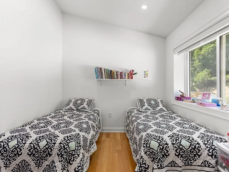 259 Lake Ave N #A — Photo 14