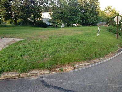 1st image of 185 Summit St