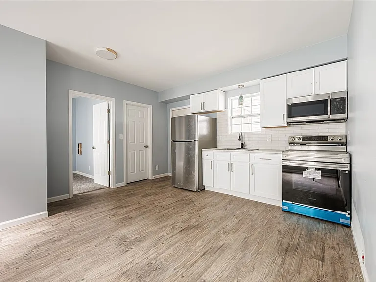 27 W Main St #1 — Photo 5