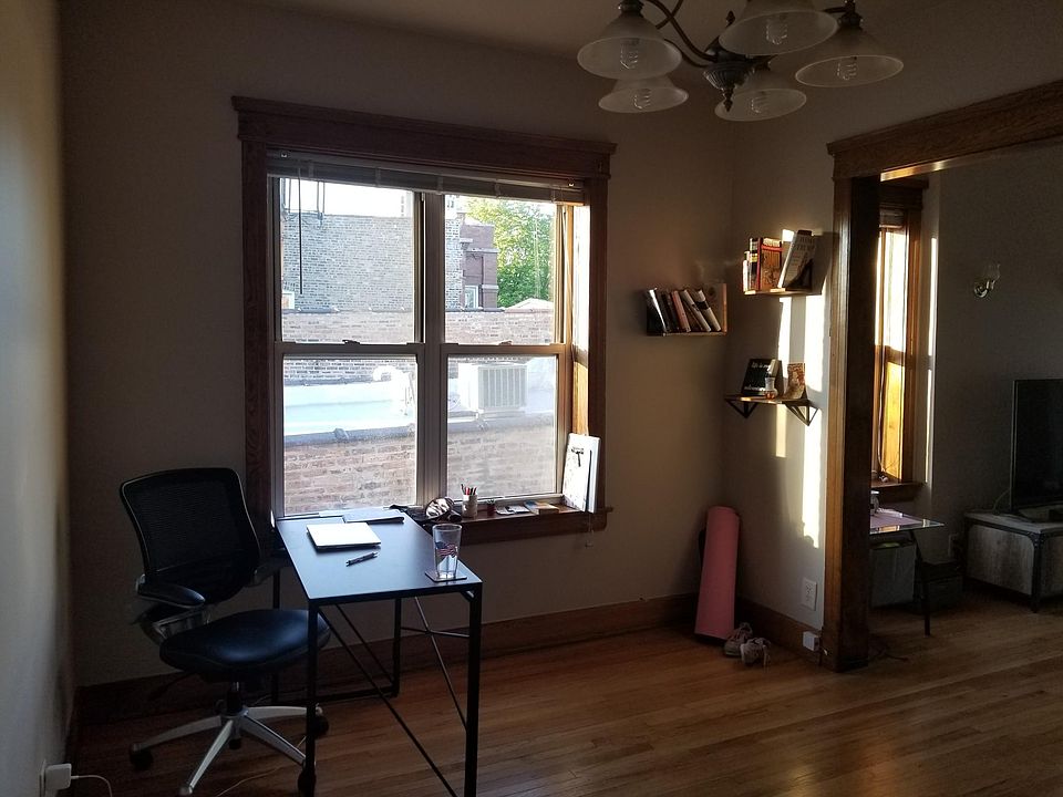 1st image of 1002 N Oakley Blvd #3