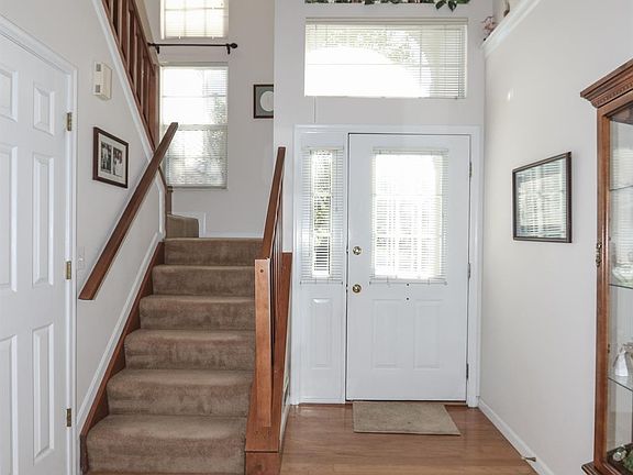 3rd image of 3903 Beranger Ct