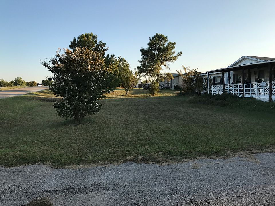 2nd image of 4 Sunny Ln