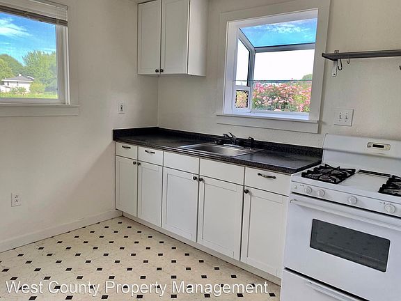 4th image of 4607 Gravenstein Hwy N