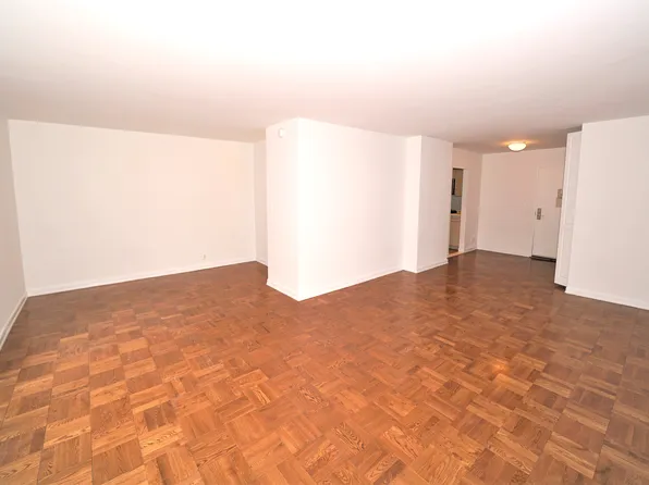 160 East 84th Street image 1 of 4