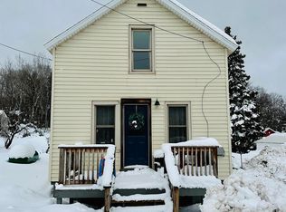 121 Carlson Rd, Negaunee, MI 49866