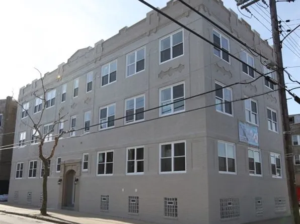 2 S Oakland Ave, Ventnor City, NJ 08406