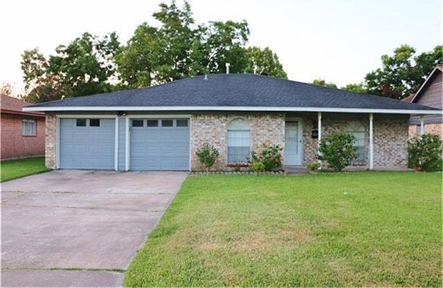 1st image of 2729 Coy Dr