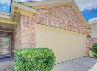 9918 Hideaway Bend Ln, Houston, TX 77044
