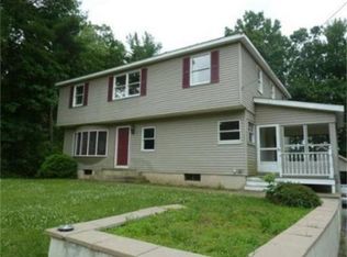 10 Mulpus Rd, Lunenburg, MA 01462