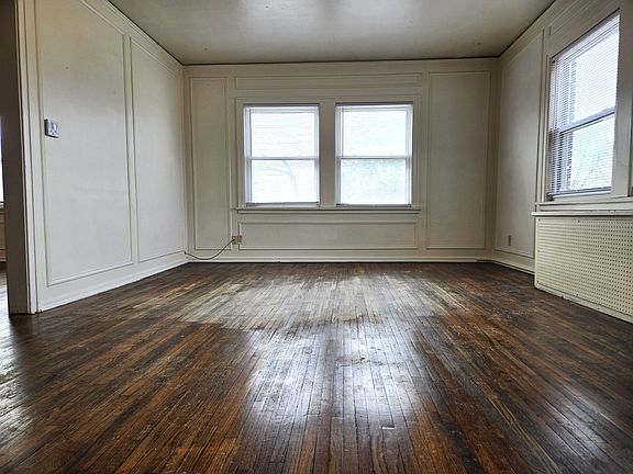 Living Room: