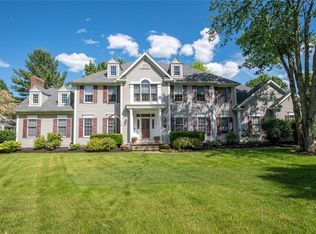 725 White Tail Ridge Dr, Akron, OH 44333