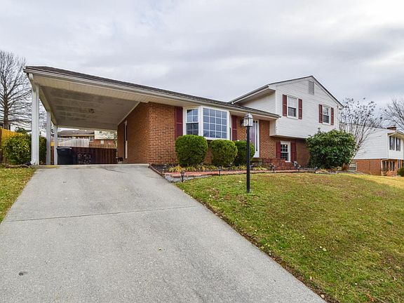 5412 Deer Park Dr Roanoke VA