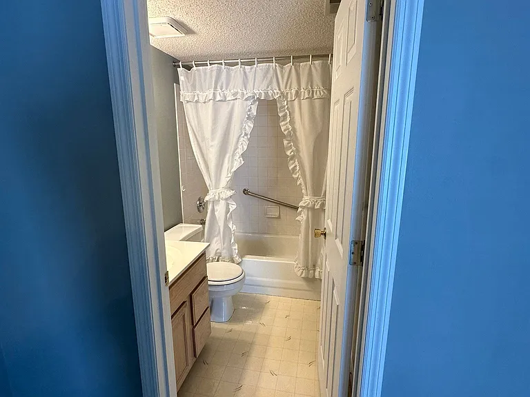 902 Hanna Place Ct #D — Photo 11