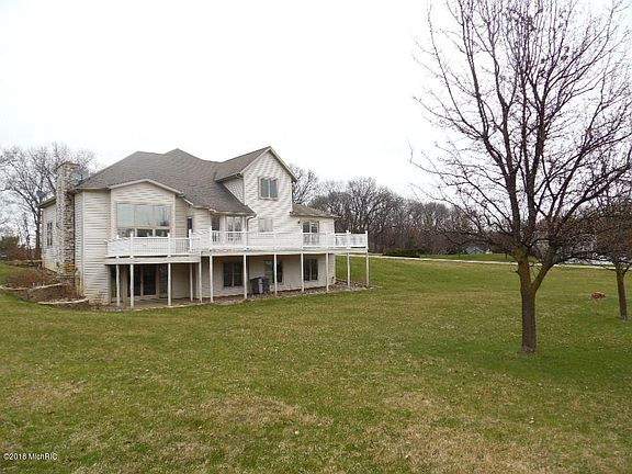 3rd image of 26829 White Oak St