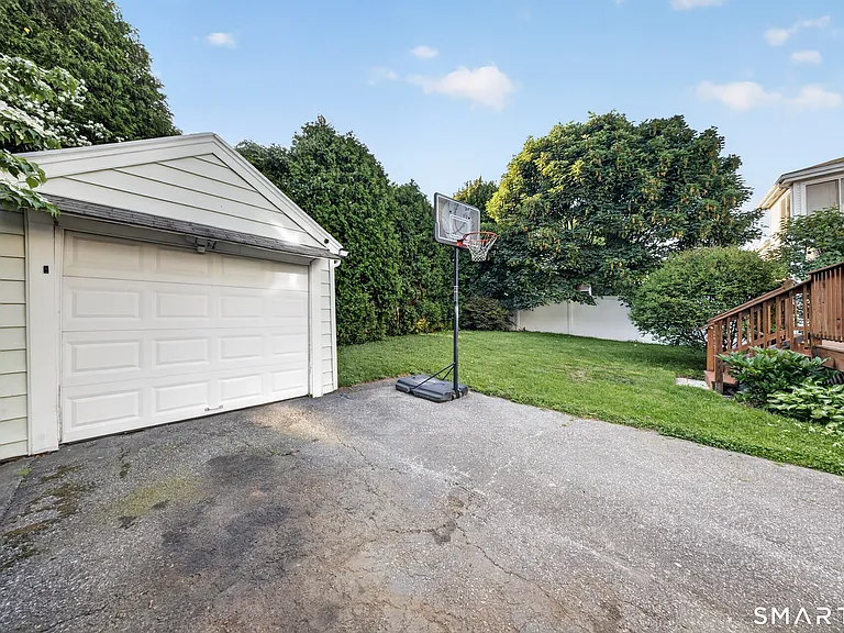 30 Noble St — Photo 6
