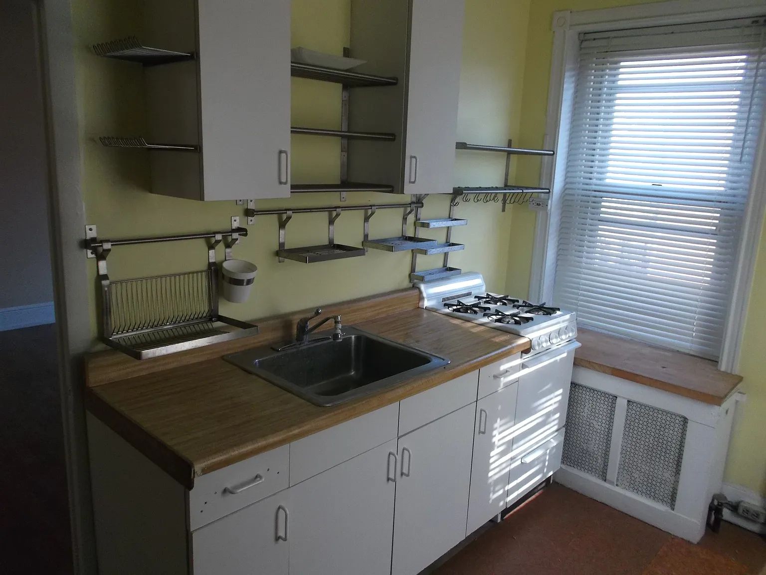 1 bed, 550 sqft, $1,095 — Photo 3