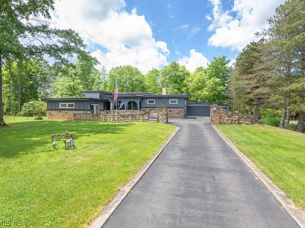 8576 Broadview Rd, Broadview Heights, OH 44147