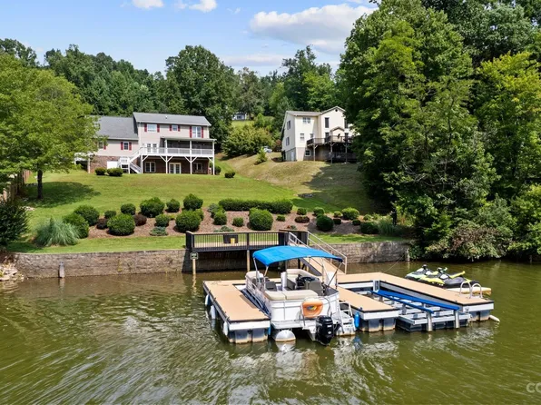 982 Plantation Dr, Marion, NC 28752