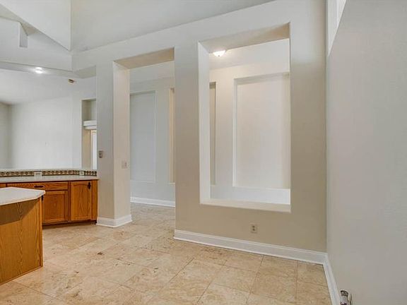 5th image of 10306 Riverburn Dr