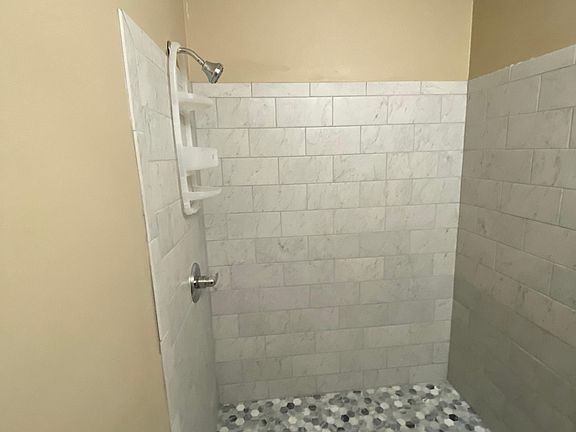 4th image of 7304 Evanel Way