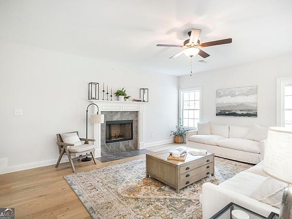 4th image of 103 Bella Notte Cir #1A