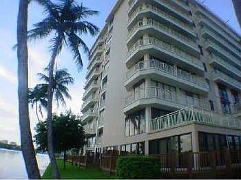 1st image of 3100 NE 48th St APT 315