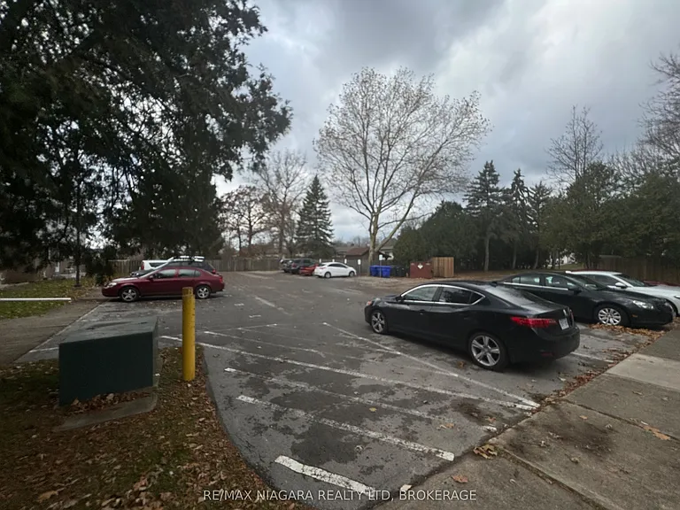 5852 Frontenac St #8 — Photo 16
