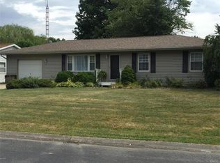 7 Edgebrook St, Centralia, IL 62801