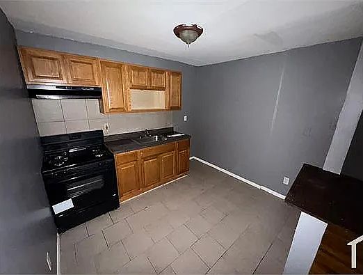 1st image of 342 Roseville Ave APT 6C