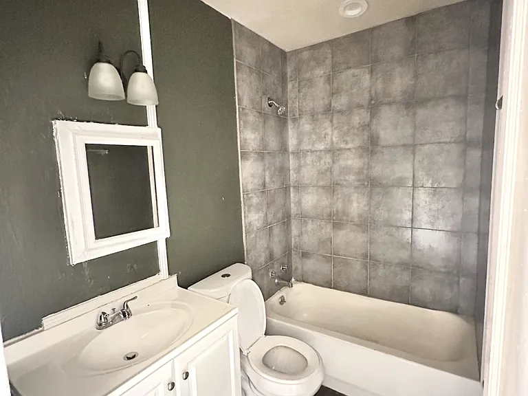 2216 Lee Ave SW — Photo 6