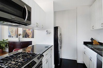 2nd image of 360 E 88th St APT 27C