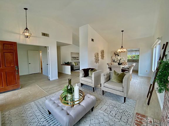 2nd image of 8923 Polanco St