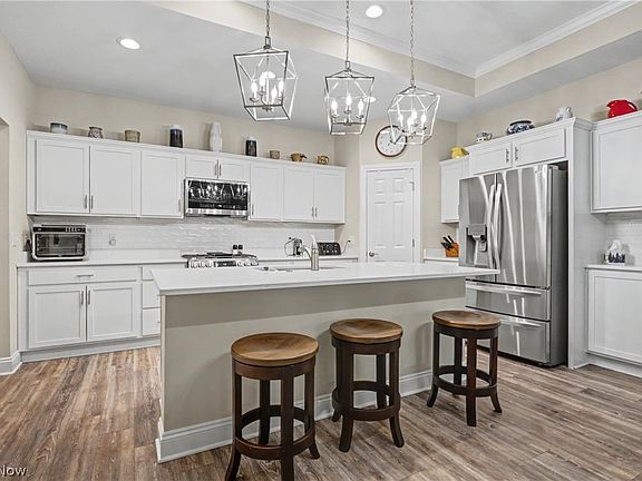 4th image of 9264 Sharrott Rd #801