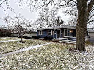 1411 33rd St, Zion, IL 60099