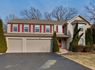 1821 S Falcon Dr, Libertyville, IL