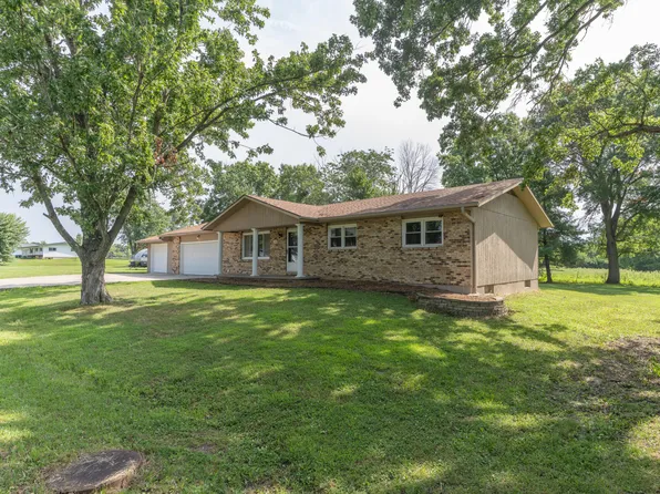 2560 Kroner Dr, Moberly, MO 65270