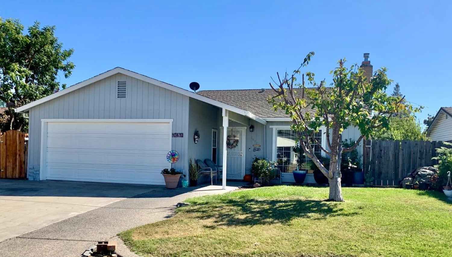 1320 Kathleen Ct photo 1