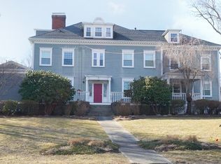 8 Parker Rd APT 7, Wakefield, MA 01880