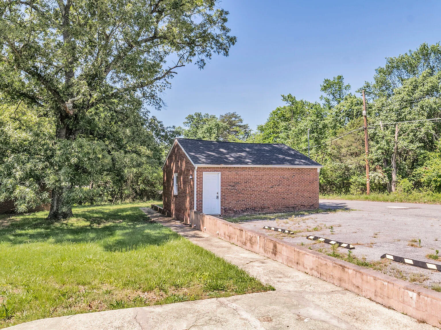 5 bed, 5500 sqft, $600 — Photo 3