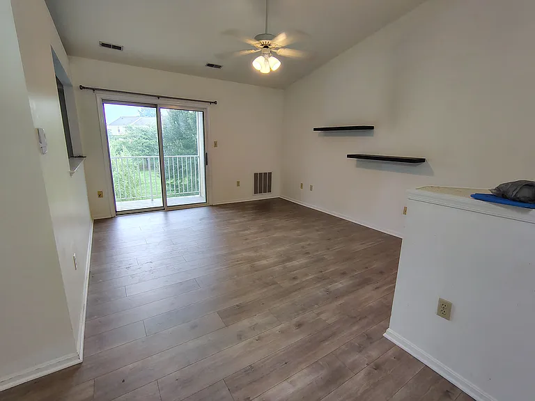 3847 Shadywood Dr #3B — Photo 6