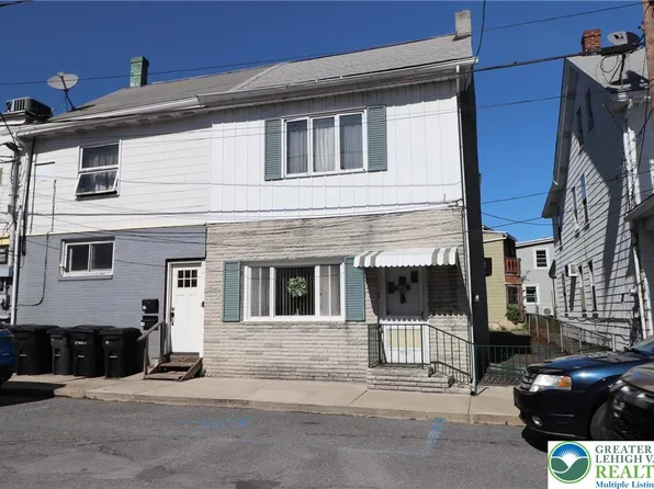 17 Center St, Lansford, PA 18232