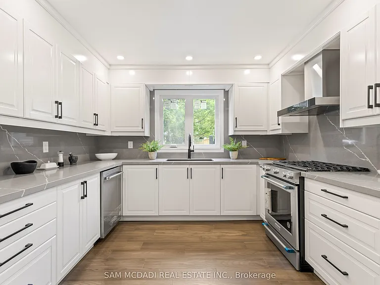 2535 Robin Dr — Photo 12
