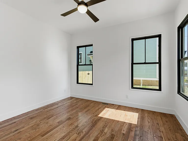 1111 Petway Ave — Photo 18
