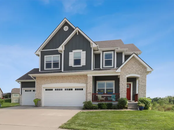 330 Dunham Dr, Waukee, IA 50263